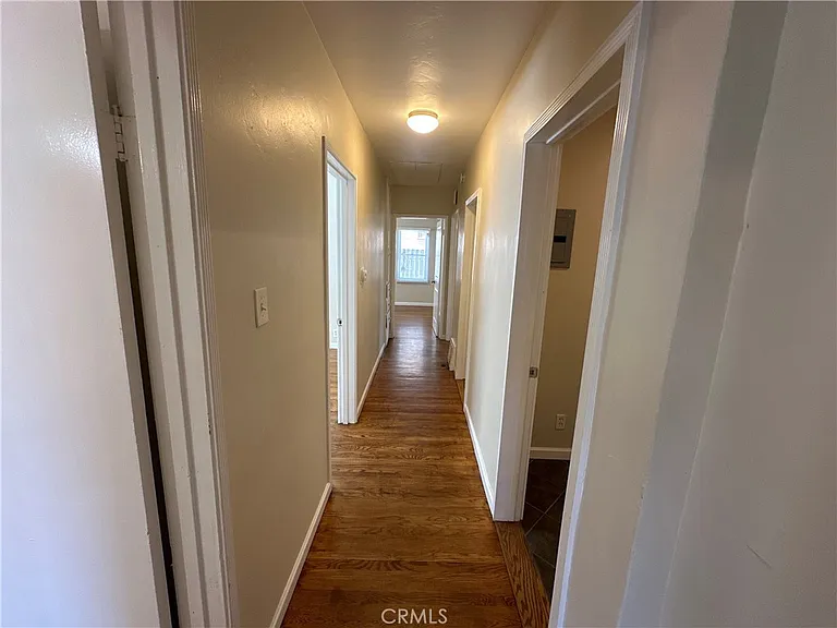 210 S Bush St — Photo 20