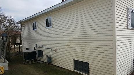 2nd image of 1702 Caroline St
