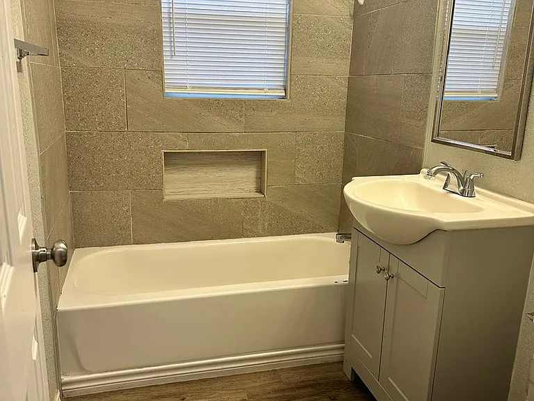 1713 NW Irwin Ave — Photo 16