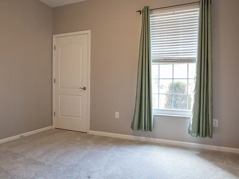 3848 Carberry Dr — Photo 10