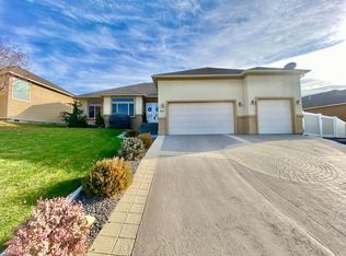 607 N 74th Ave, Yakima, WA 98908