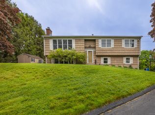 9 Brinsmaid Rd, Monroe, CT 06468