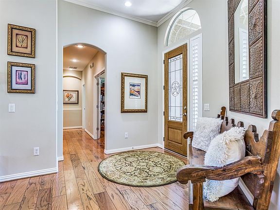 3rd image of 9605 Crestridge Ct