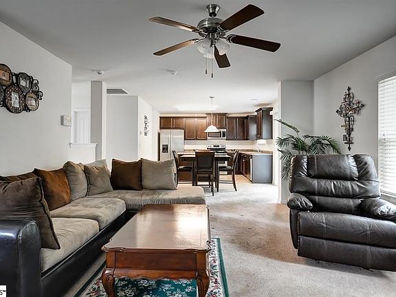 4th image of 264 Harlequin Dr
