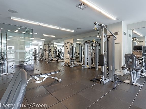 4th image of 200 N End Ave #9EF