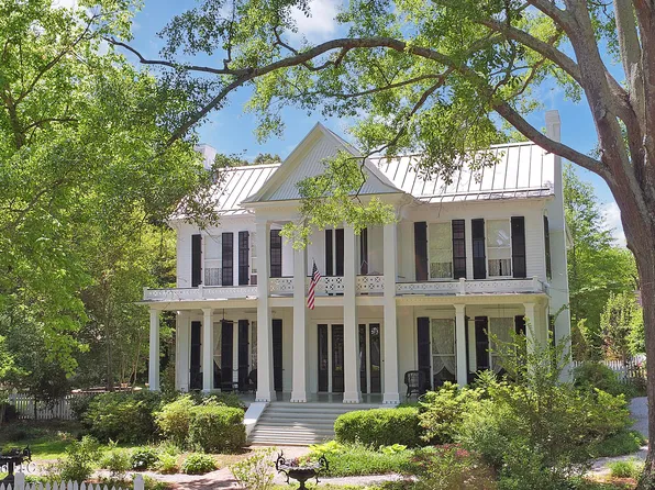 138 E Fulton St, Canton, MS 39046