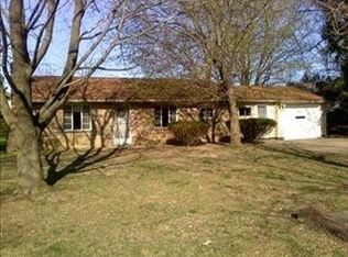 8489 Valley View Rd, Macedonia, OH 44056