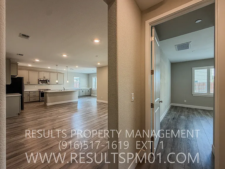 587 River St — Photo 10