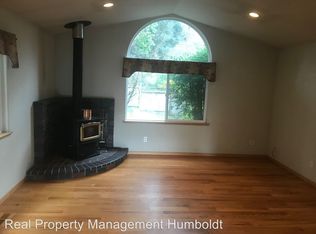 2185 Irving Dr, Eureka, CA 95503