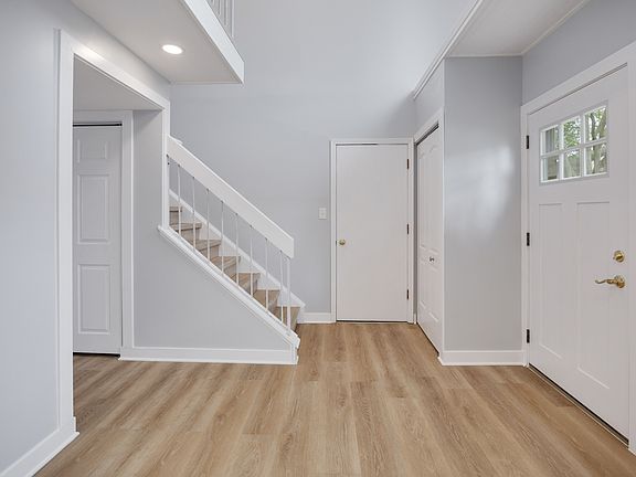 3rd image of 1624 E Waterford Ln Unit 1624