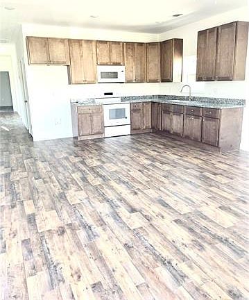 4th image of 8930 Olive St