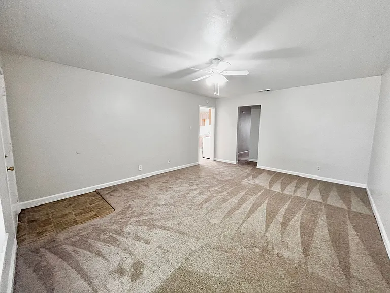 1707-1709 Madrone Ave — Photo 3