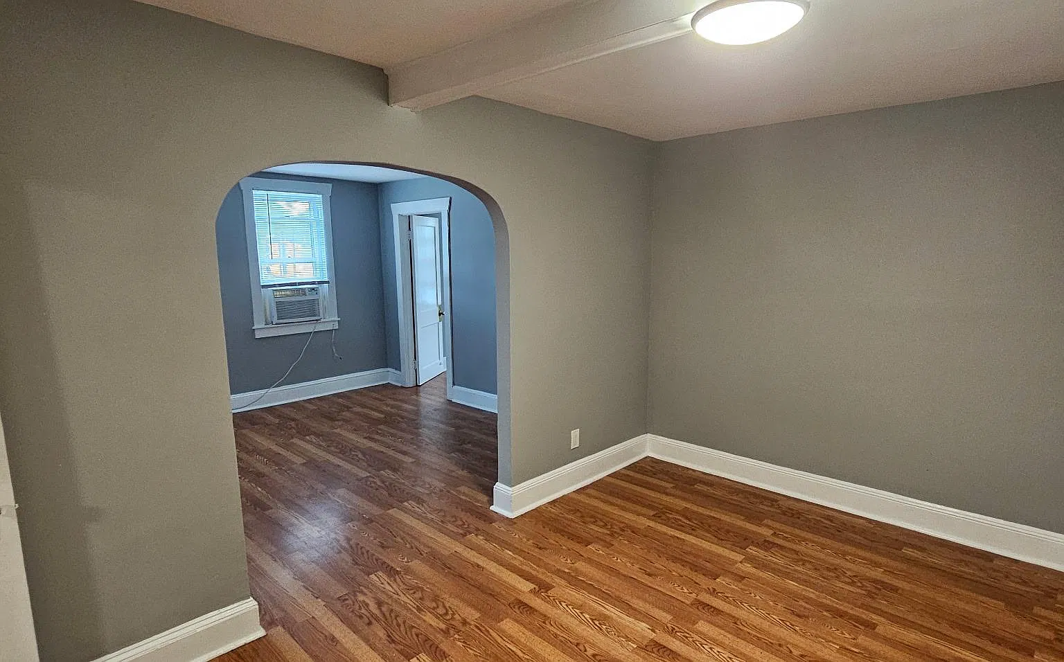 2 bed, 1.0 bath, 840 sqft, $1,950 — Photo 2