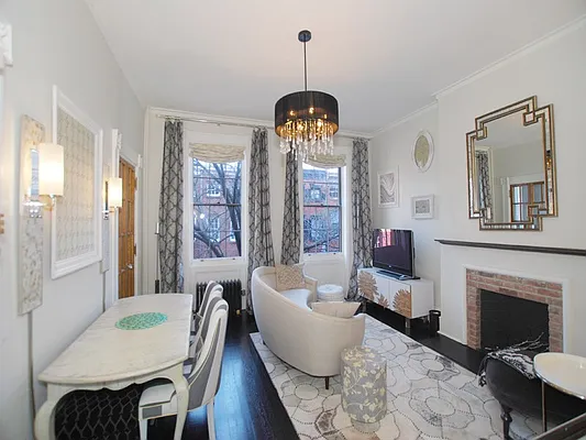 Rented by Sotheby's International Realty | media 12