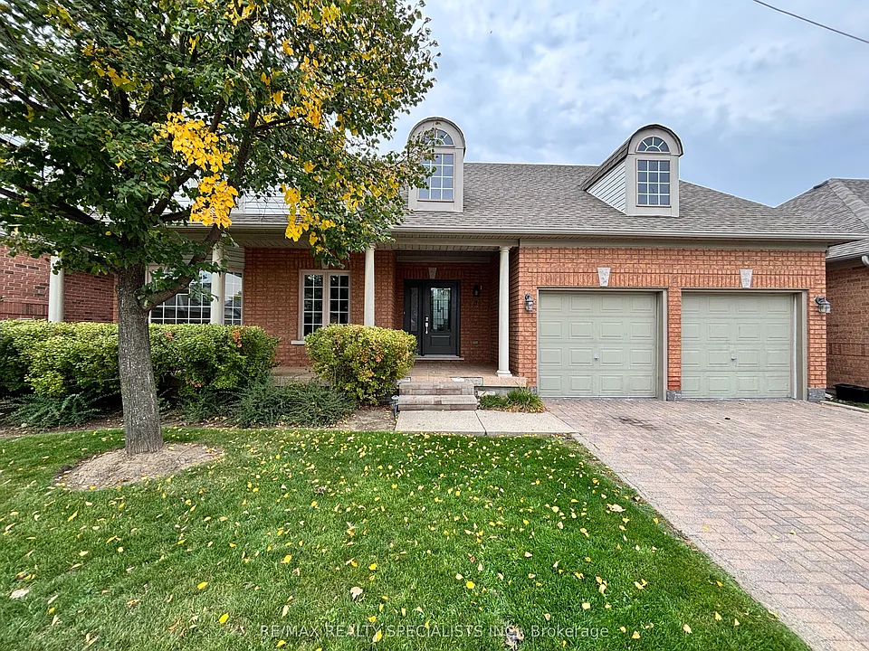 8 Yorkwood Trl