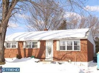 33 Holly Dr, New Castle, DE 19720