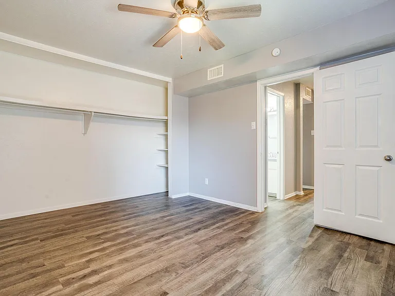 Vista Buena Apartments — Photo 23