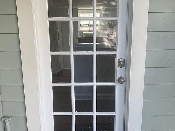 3rd image of 420 NE 15th Ave #1