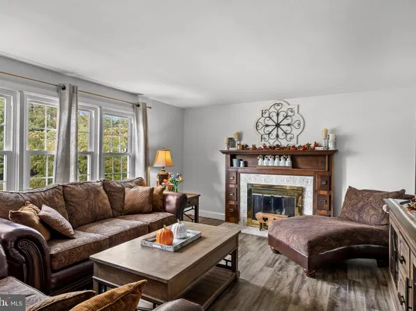 214 Lincoln Ave, Beverly, NJ 08010