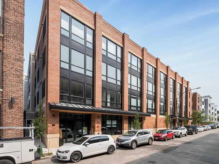 340 W 2nd St #9 — Photo 31