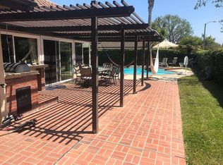 1091 Santa Rosa Ave, Costa Mesa, CA 92626