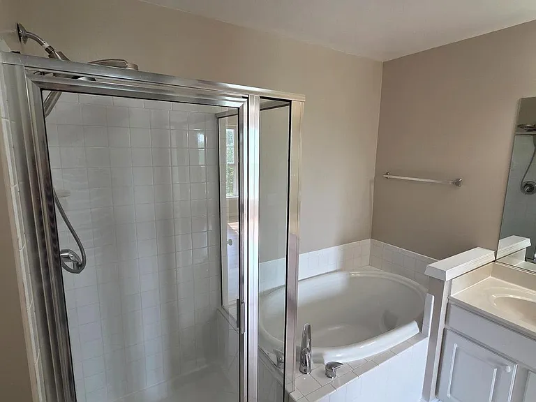 353 Fallsgrove Dr #A-51 — Photo 8