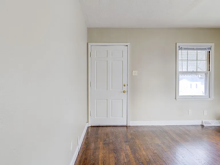 7724 Horatio Dr — Photo 4