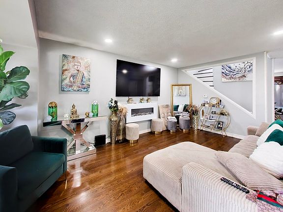 5th image of 8017 S Sacramento Ave