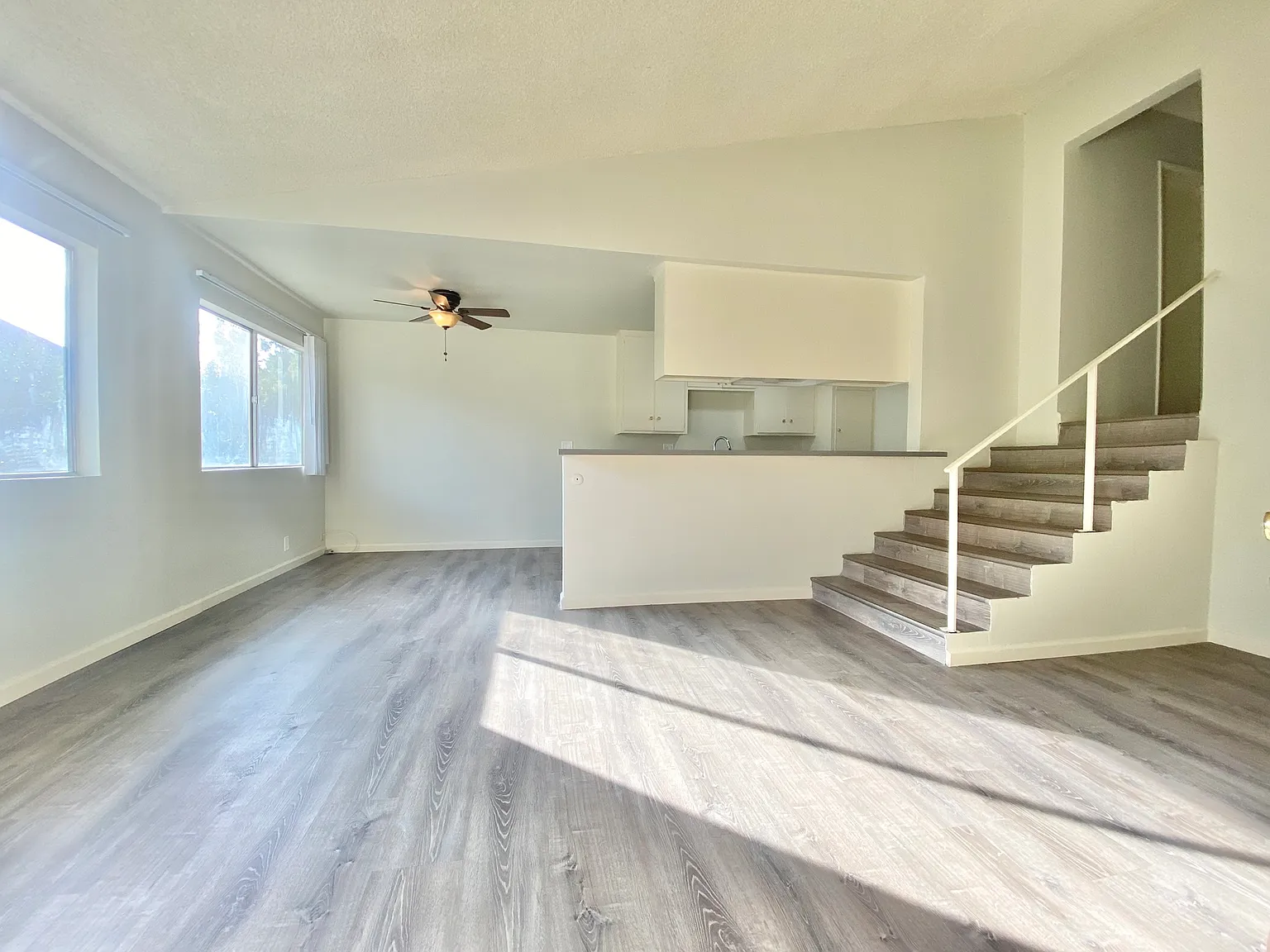 2 bed, 750 sqft, $2,295 — Photo 2
