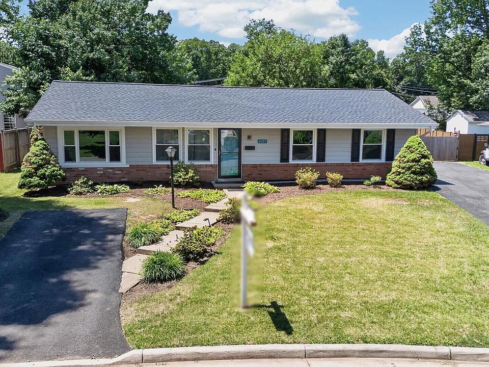 1st image of 1023 S Hoga Rd