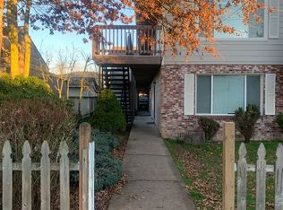 964 8th Ave #5, Longview, WA 98632