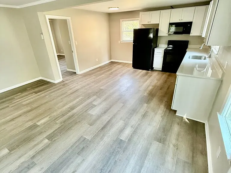 3910 Harwood St — Photo 8