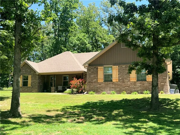 293 Madison St #8593, Huntsville, AR 72740