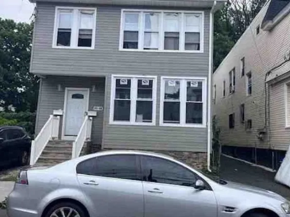 26-28 Aldine St, Newark, NJ 07112