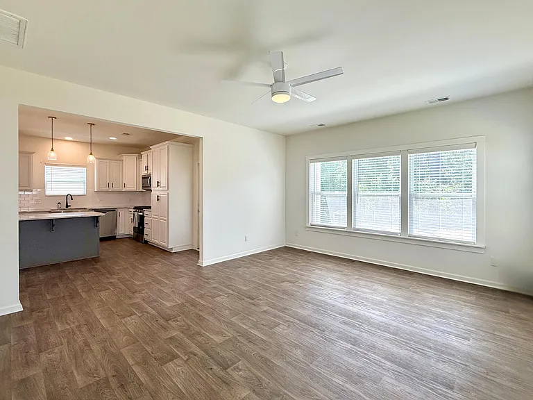 421 Fox Sparrow Ct — Photo 11