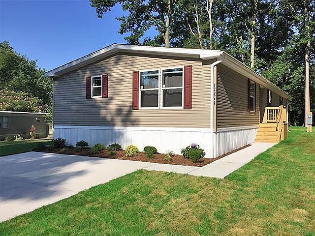 1st image of 23404 Beacon Ct