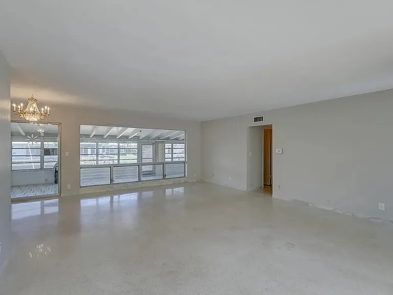 2041 Coral Reef Dr — Photo 24