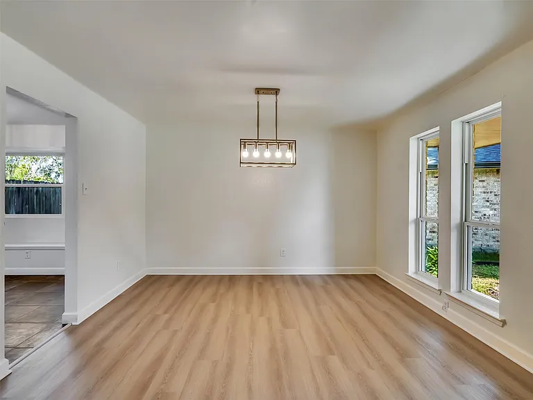 423 Forest Hills Dr — Photo 16