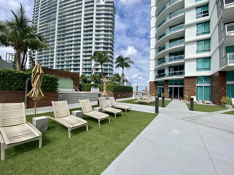 350 S Miami Ave #3813 — Photo 38