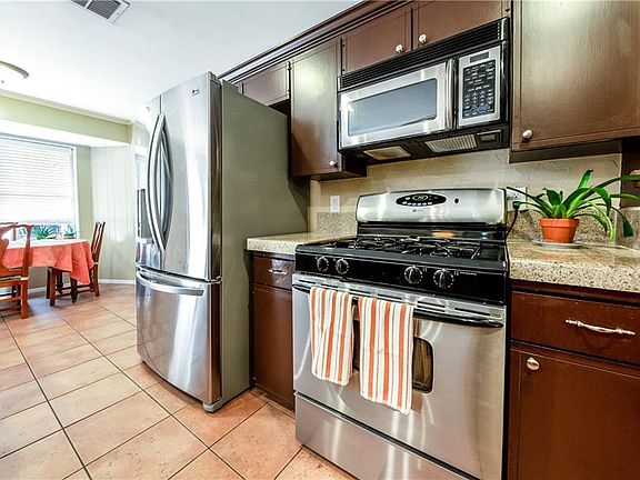 5th image of 4505 Balcones Woods Dr