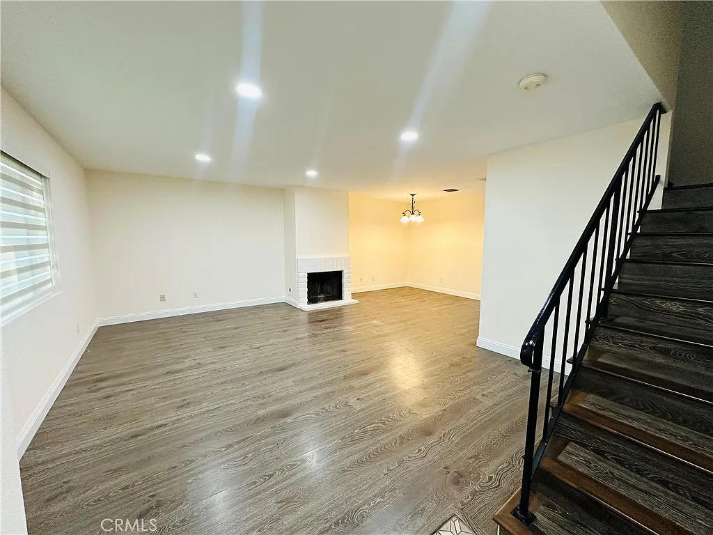 3 bed, 2.5 bath, 1444 sqft, $2,700 — Photo 3
