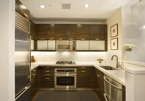3rd image of 225 E 34th St APT 2H