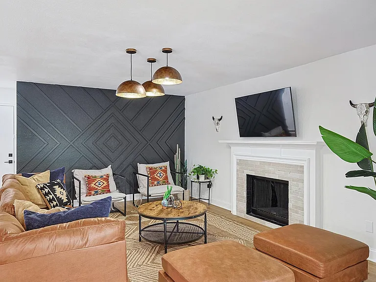 6872 Greenleaf Dr — Photo 7