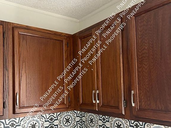 2nd image of 509 Salterton St