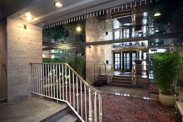 Rented by Manhattan Skyline | media 4