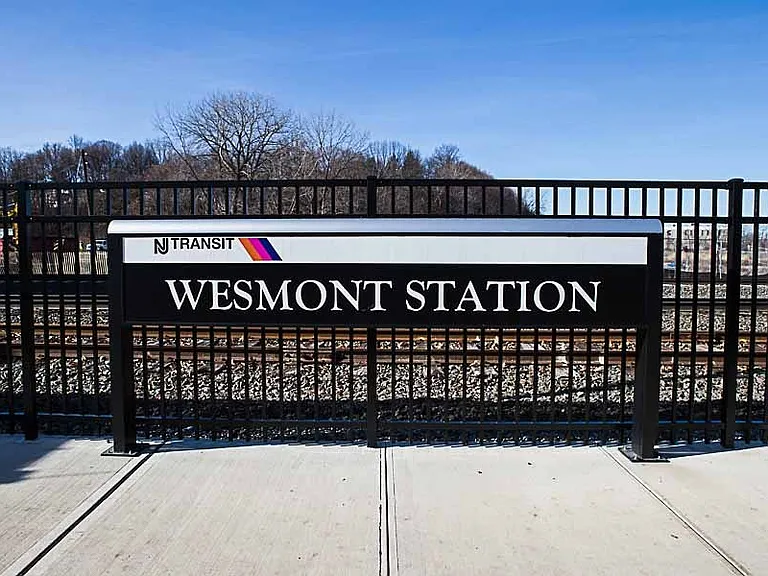 The Gardens At Wesmont Station — Photo 16