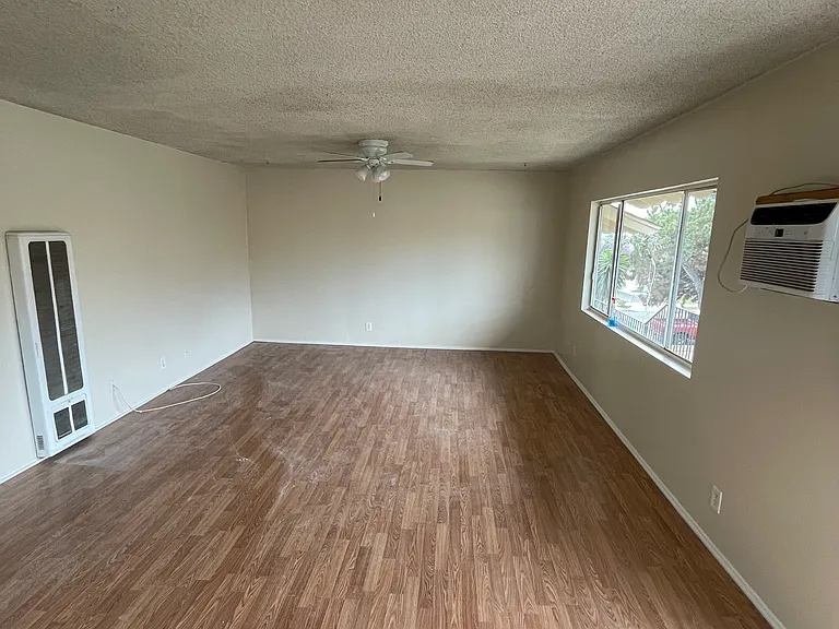 2216 W Via Corona #B — Photo 5