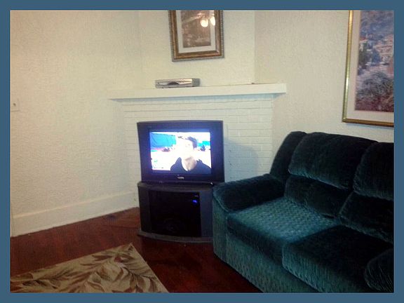 4th image of 1033 Cumberland St APT 1