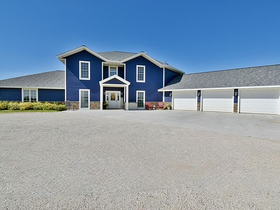 2nd image of 2529 Crooked Lake Ln NE