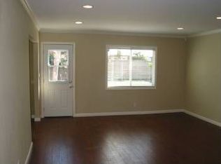 1207 S Center St, Santa Ana, CA 92704